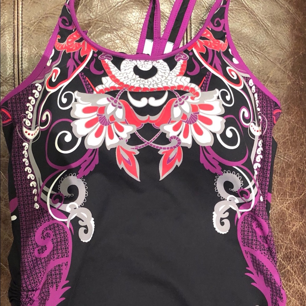 Athleta sports top. Size small. Worn once